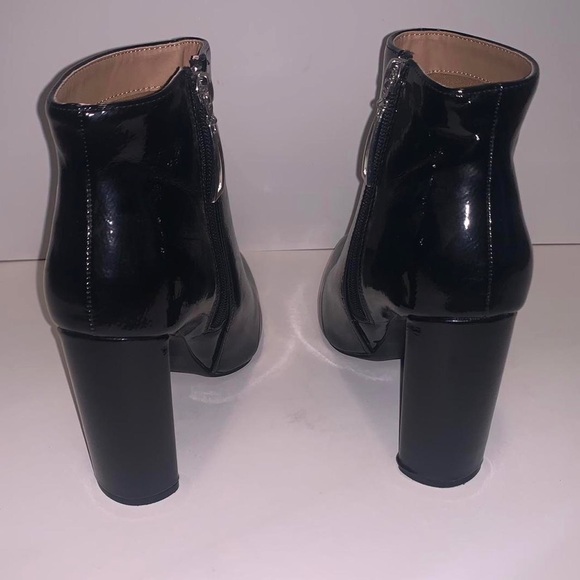 BLACK PATENT LEATHER HEELED ANKLE BOOTS - Picture 5 of 5